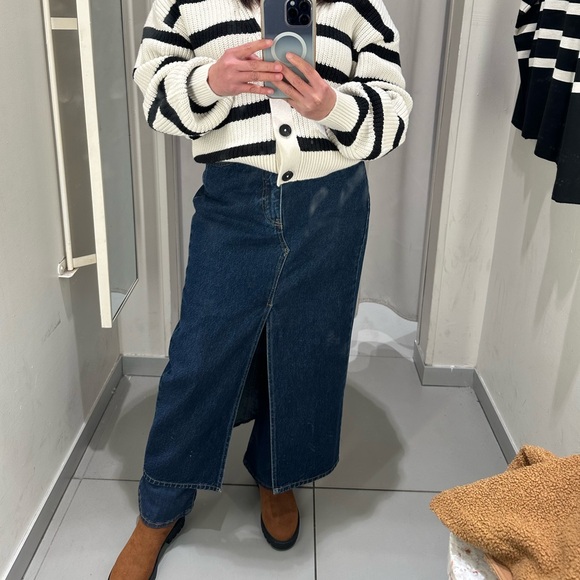 H&M Dresses & Skirts - Final Sale Denim Maxi skirt with slit in front